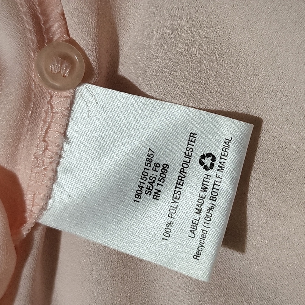 EUC Light Pink Button-Down Tunic. - Picture 6 of 7